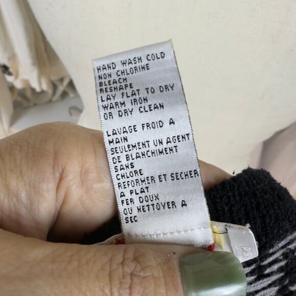 Talbots Petites sz. Medium Holiday sweater, Christmas, classic, mature #4379 - Picture 9 of 10